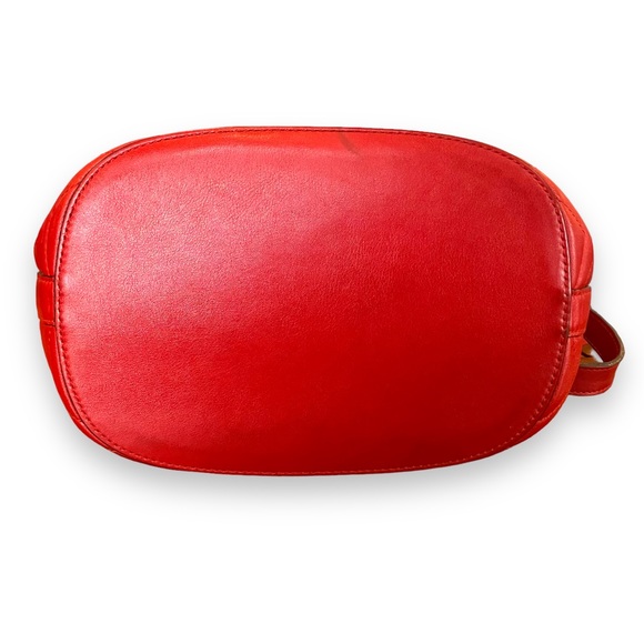 Gucci GG Marmot Matellasé Sylvie Bag in Hibiscus - Picture 5 of 17